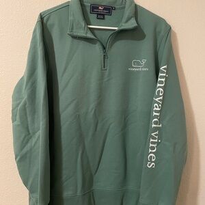 Vineyard Vines pull over quarter zip
Size: M
In great condition. Only worn once.